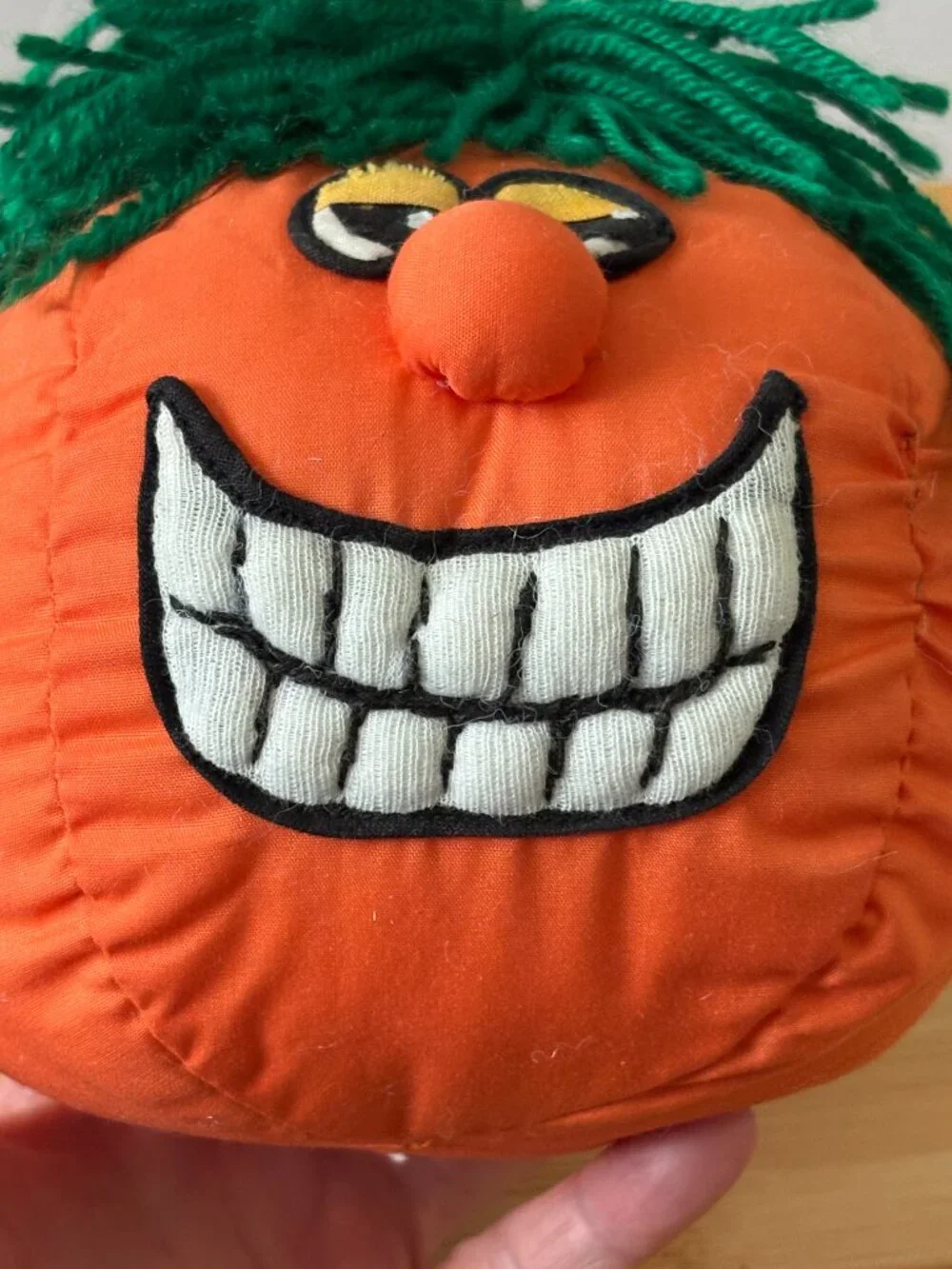 Grinners Pumpkin Halloween Plush Decor Green Yarn Hair Fabric 6 Inch 1995 Vtg